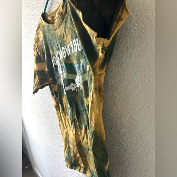 Bleach Dyed/Family Guy Tee/No Size/No Brand - Picture 3 of 8